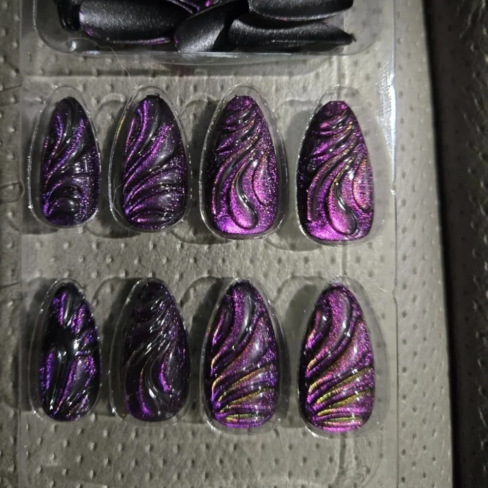 Purple 3D Design Press On Nails NWT